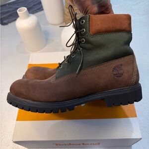 Timberland Men's Two-Tone Brown and Green Boots size 11